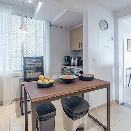 Ma - Elegant With Sea Views