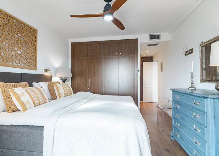 Ma - Elegant With Sea Views Apartment