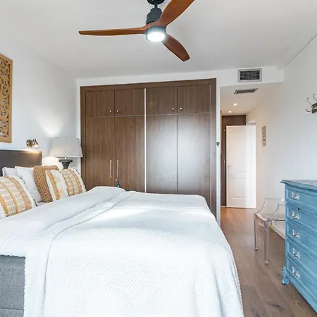 Ma - Elegant With Sea Views Apartment