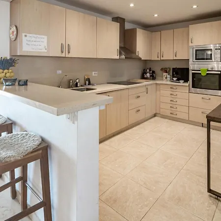 Ma - Elegant With Sea Views Apartment Marbella