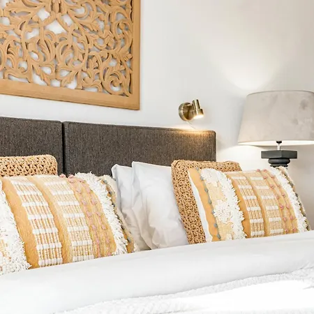 Apartman Ma - Elegant With Sea Views