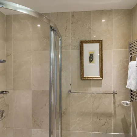 Ma - Elegant With Sea Views